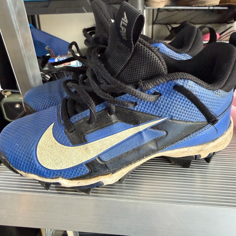 Nike Boys Football/Baseball Cleats, 1.5